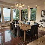 فيلة Retreat *