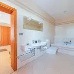 Retreat فيلة Raca