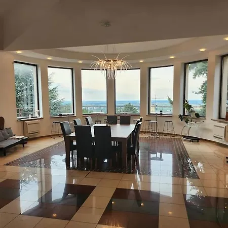 Villa Retreat *