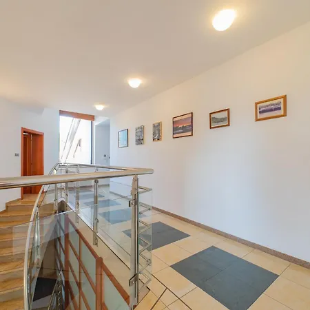Retreat Villa *