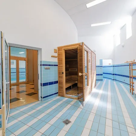 Retreat וילה Raca